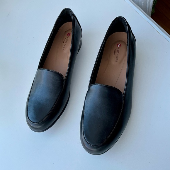 Classic 100% Black Leather Loafers Unstructured Clarks  Arch Support NWOT - Picture 2 of 11